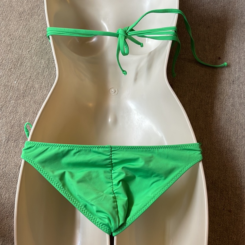 Green Bikini - image 4